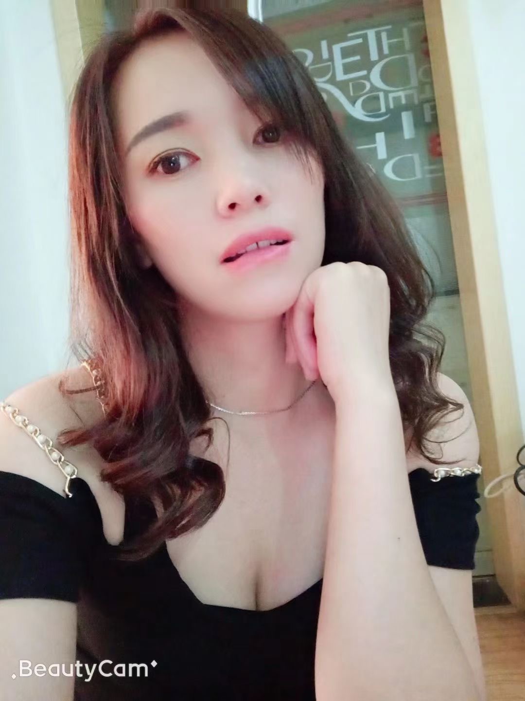 江宁万达附近少妇可双飞